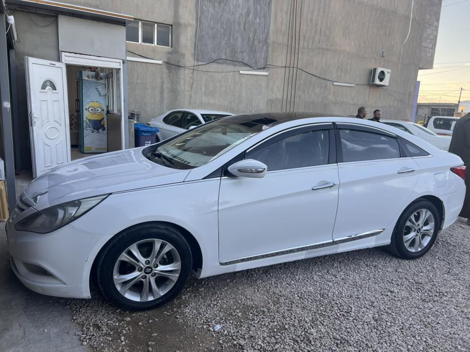 للبيع او مراوس
سوناتا 2011 خليجي فول مواصفات بانوراما
محرك 2400 دوش
گير و محرك كفالة
تبريد شغال
مشي حقيقي 117
ضررها باب السايق بدون دواخل 
معروضة ب120$ وبيها مجال قليل
للاستفسار ‭0781 796 1816‬
