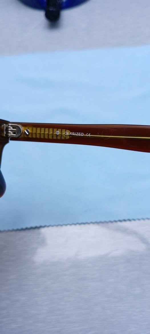 نظارة ماركة GREYDER
موديل: وايفارير
قياس: 57
عدسات بوليكاربون
فلتر: بوليرايزد لحماية العين من أشعة فوق البنفسجية 
قطعة نضيف جدا جدا( جديدة)
للاستفسار: واتس اب ***********
