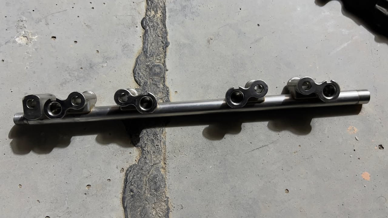 السلام عليكم 
غراض نيسان سنترا ٢٠٢٠ وفوك
١- قاعدة فيتم اصلية بيها كسر باحد الذراع والكلاص كلشي مابي السعر ٧٥ الف 
٢ - فيتبم استعمال يومين اصلي لشركة كورية السعر ٦٥ الف 
٣- ولف راجع جديد تجاري ١٠ الف استعمال قليل
٤ - فيتبم  استعمال قليل للفحص تجاري السعر  ١٥ الف 
٥- جوزة وفيشة جديد مال كصة  ٢٥ الف 
٦- مسطرة نوزلات مال كصة جديد ٤٥ الف 
٧ - حاضن نوزلات اصلي مال كصة اسفنج ٧ الف 
٨ - حاضن مسطرة نوزلات حديد اصلي مال كصة ٢٠ الف 
٩- حساس + طوافة تجاري ١٠ الف 
١٠ - فيش نوزلات اصلي مال كصة عدد ٤   ٢٥ الف


**إذا كنت صاحب هذا الإعلان وتريد حذفه لأي سبب، رجاءا أرسل رسالة إلى الدعم الفني**