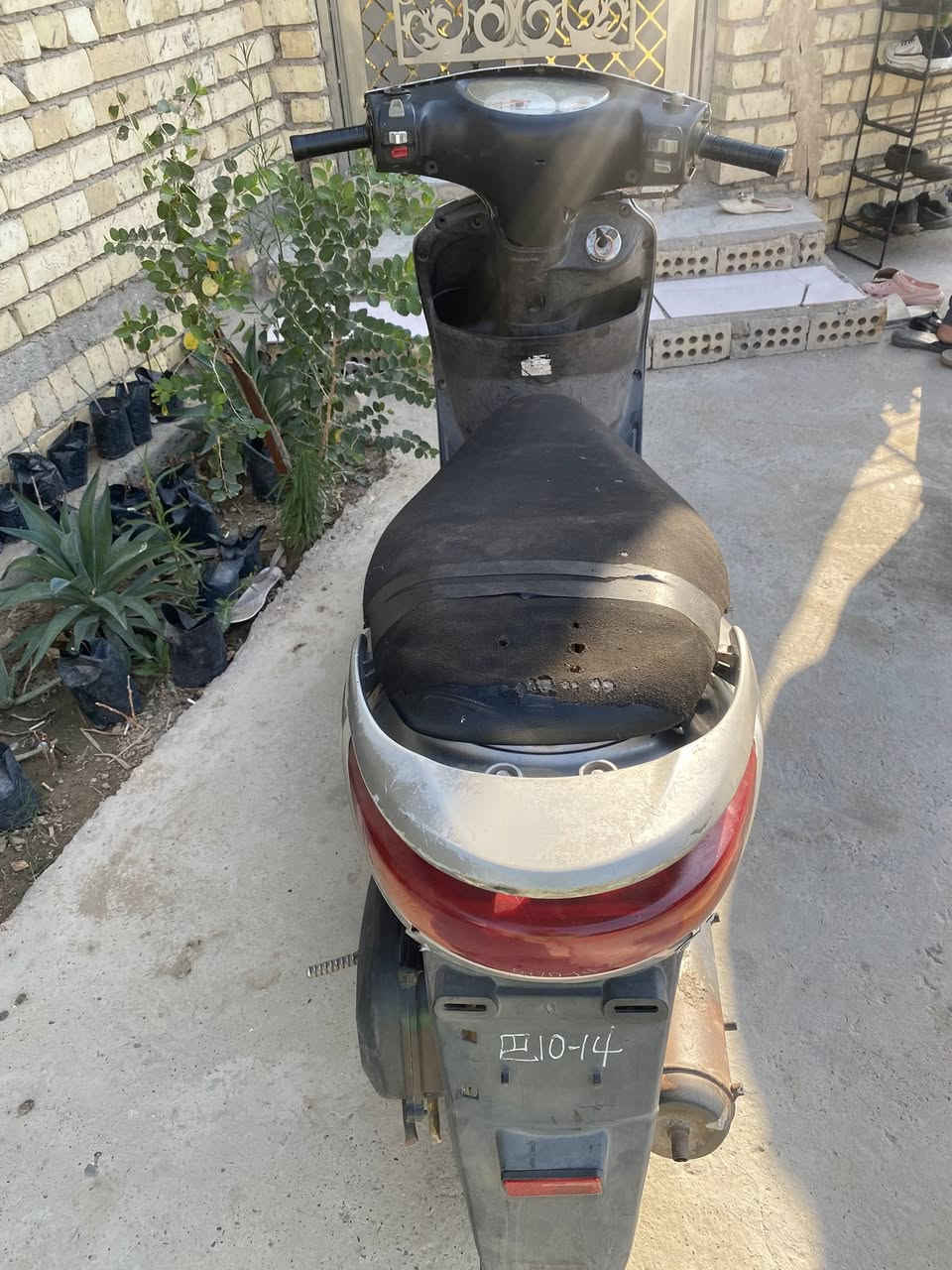 السلام عليكم بريز للبيع مكينه ناعمه خرسه سلف هندربيه خربطه بل كابريتر بس كهربائياتي شغاله دراجه حلوه سعر350بيه مجال عنوان بغداد الشعله ***********
