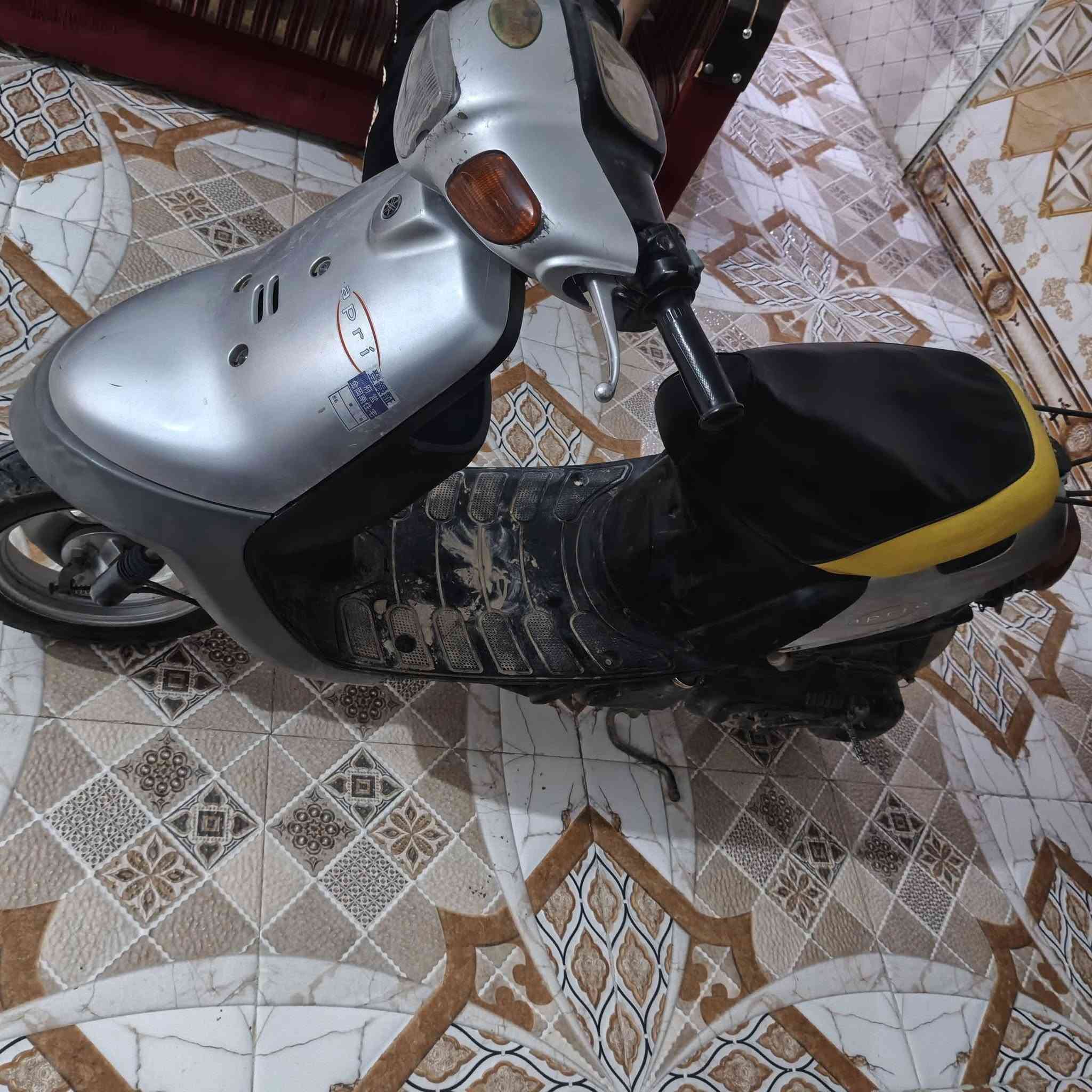 يوماها لبيع كفاله اوراق سعر ٢٥٠ وبيه مجال سرعته ٦٠     ***********
