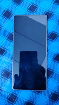 جهاز للبيع جديد ذاكره 256عشوائيه 12عارضه اب 250عنواني بغداد 0771248586...