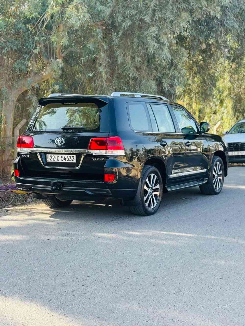 لاندكروز 2017
VXS   
اعلى فئه مواصفات لكزز  

رقم أربيل 
محرك 5700
ماشية 71الف حقيقي وع الفحص
كير اربع وضعيات للقياده 
نظام الخروج عن المسار 
نظام التنبيه قبل الاصطدام 
جنطه كهرباء 
باب الجنطه الصغير شفط
جكات
رادار امامي وخلفي
ويل 20 كروم
ستيرن ذاكره خزن 
كشن السايق ذاكره 
كشنات تدفئه تبريد
شاحن لاسلكي
تبريد خلفي لمس
ثلاجة
نظام الصوت JBL
خمس كامرات 360 درجه
ثلاث شاشات اصليات وكاله
تخم نيكل اصلي 
اشارة متحركة
خمس بصمات
تشغيل عن بعد 
لايت فول زنون 
لايت اوتو 
هوايه مواصفات
طبعا باقي الموصفات فتحه وجلد اصلي وحساسات وزراكات كله موجوده معروفه مواصفات الvxs

الشراي فقط يتصل على الرقم 
***********
السعر 510

العنوان  بغداد الصابيات قرب جسر الدوار مال مرور التاجي
