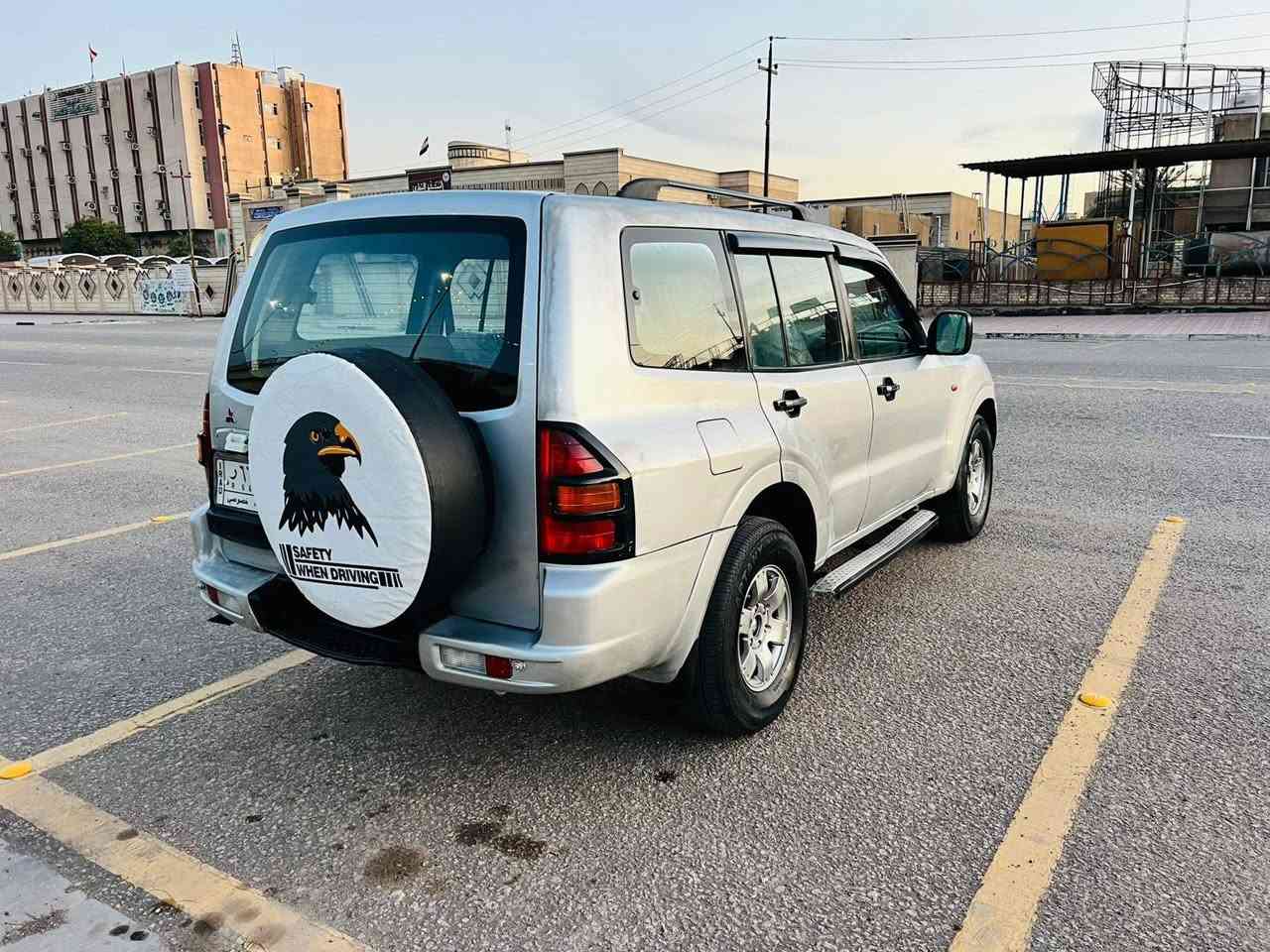 السعر 68 الاستفسار*********** مسيوبوشن باجيرو 2002 مكفولة كفاله عامه من ضربة وصبغ وتبديل مكينه كير حداديه جديده تخم تاير  السياره فول مواصفات فور ويل 7 راكب ويل كب كروم مكينه كير مكفولات بسمنه مشروع وطني سنويه 2029 السياره جديده وجاهزة بمعنه الكلمه جاهزه علا اخر حبايه ماناقصهه برغي مال جناي مكان السياره كربلاء
