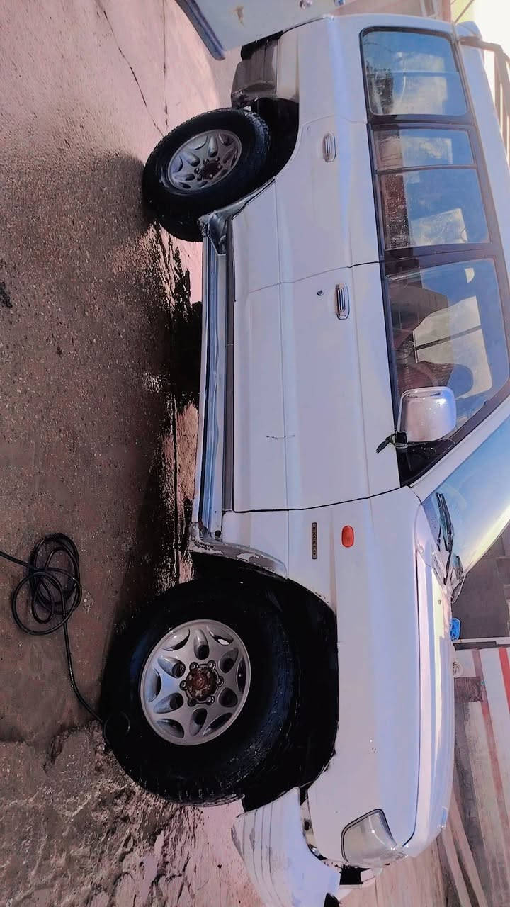 السلام عليكم باجيرو موديل 99 بيه تجوه خفيفه جهت السايق حداديه جديد تاير جديد رقم أربيل السعر 33 مكان الديوانيه تفاصيل أكثر هذا رقمي  ***********
