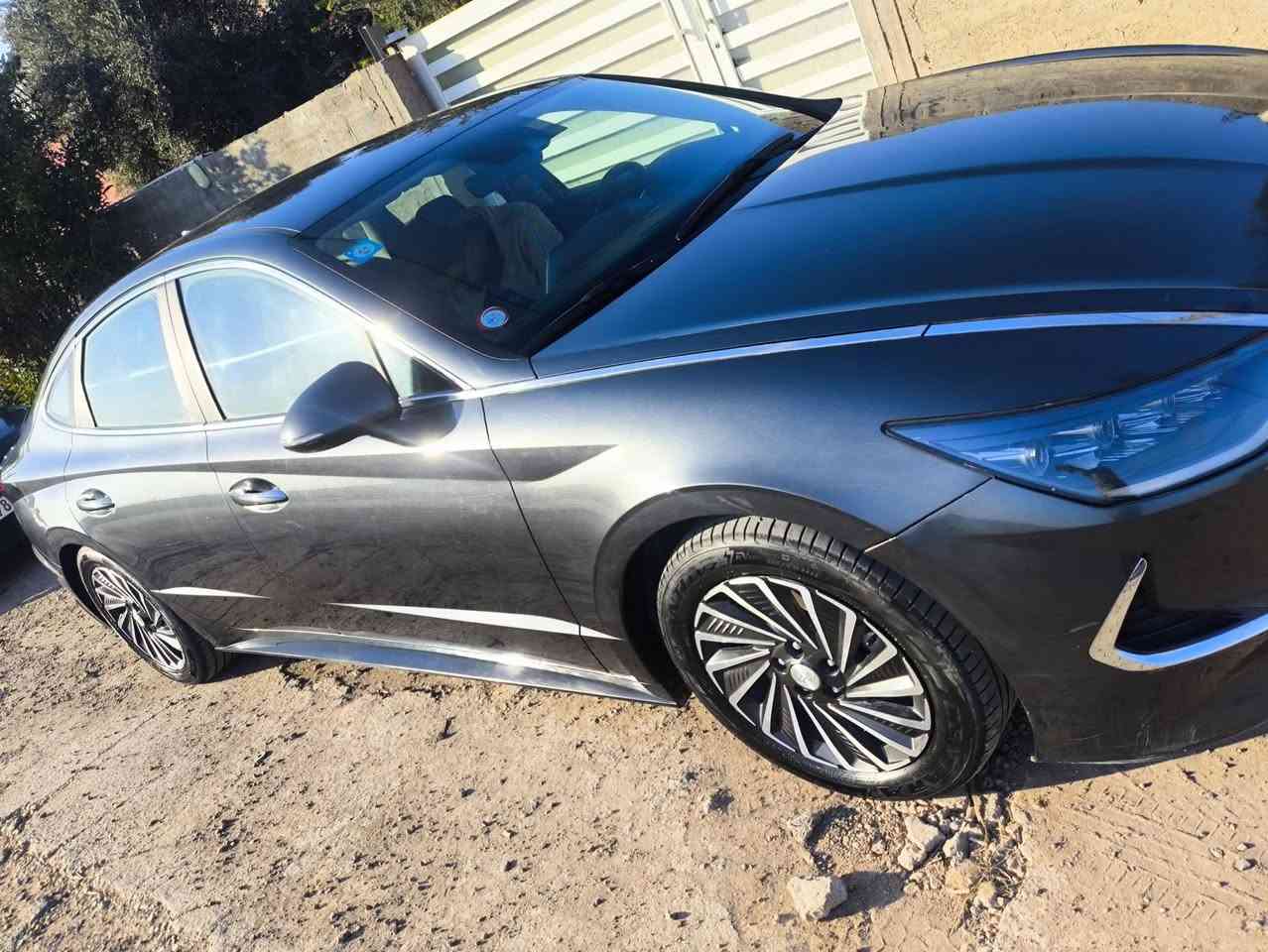 سوناتا هايبرد 2023 وارد امريكي
محرك 2000

ماشية 35 الف ميل 
سنوية جديدة  

حادثه دعاميه وبارد بالباب موضح بالصورة 
 

مكان السياره بغداد
 
مواصفات :::

تشغيل عن بعد
تحديد مسار 
رادارات مانع تصادم اماميه خلفيه 
اشارات بالمري 
تنبيه عند الاقتراب 
محدد سرعه  
هاندبريك كهربائي دكمه 
بصمة ابواب 
بصمة تشغيل
فول تحكم ستيرن 
٤ وضعيات قيادة ( سمارت \ سبورت \ ايكو \ كوستم) 
سماعات Bose 
شاحن لاسلكي ( wireless) 
قيادة ذاتية 
جامات امامية اوتو 
قطعتين تبريد 
تبريد منفصل 
كشنات مخمل بلادي 
انارة لد نهاري 
زنون بلادي
ماسحات الجامة الاماميه اوتو 
……………
السعر 185 قفل 
مكاني بغداد للاستفسار 

***********
