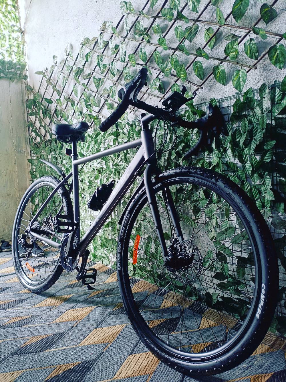 بغداد 
بايسكل ترحال ماركة بلغارية

دراجة السفر والمسافات الطويله

تمتاز بالقوة والسرعة

المنيوم

حجم 28

بريكات دسك

تاير عريض حجم 700×42

عدد السرعات 8×2

سستم السرعات نوع l-twoo

السعر راسني على الخاص

مكاني بغداد الشعله 

 +جاملغات + قاعدت مطاريه +مطاريه +لايت+كسارات فقط