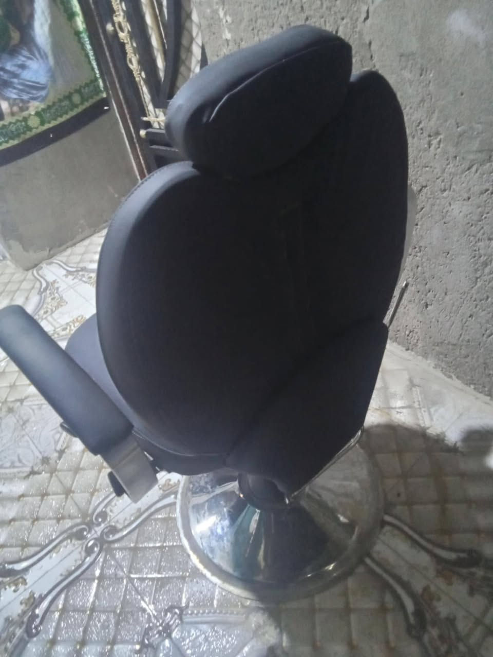 سلام عليكم شباب كرسي البيع شغال جكاته ثنينهن شغالات دوشمه جديده كرسي نضيف أو حلو مرتب مكاني بصره ابو الخصيب سعره 100 رقم تليفوني ***********
