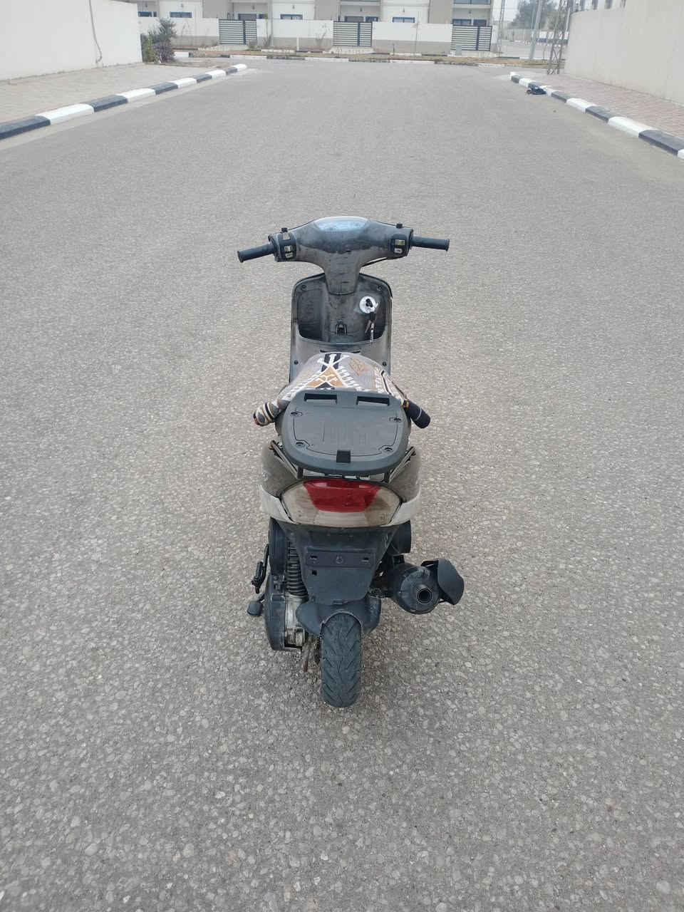 سلام عليكم اللبيع ماكس منغولي او مراوس بربعه كير 
 كفاله عامه من تاير التاير وصل معرض موجود ما صالها هواي من طالعه سعر 750 وبيها مجال لطيبين اي ستفسار خاص او تصل *********** 
مكاني كربلاء مجمع غدير كربلاء السكني
