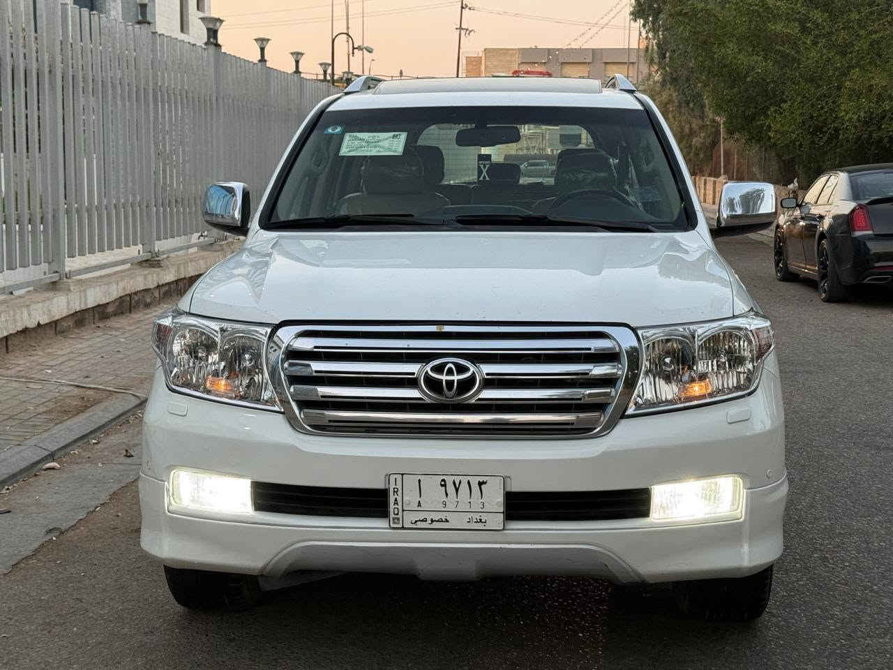 السلام عليكم ***********للبيع لاندكروز السعر 250
موديل 8 شكل 11 ستيني اصل بلادي من دعاميه لدعاميه لسياره مكفوله كفاله عامه من عدا تكحيل جاملغ امامي مكفوله من لضربه ولصبغ ولتبديل مواصفات لسياره فول 1/1 فتحه بلقماره بصمه شاشه وكامرا وحساسات خلفيه بلادي دفدي ثلاجه 7 راكب 3 قطع تبريد لايت زنون مثبت سرعه مكينه 6 سلندر مكينه وكير وحداديه وتبريد وتخم تاير
عل وضع لشركه لسياره مال جناي استخدام نضيفه جدا رقم بغداد مميز 4 ارقام سنويه هزه جديده نكليزي مشروع وطني 
لسياره في كربلاء
