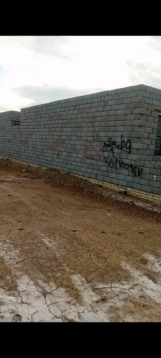 قطعه البيع 300 متر مقبيل حجي ابو الطيف ***********
