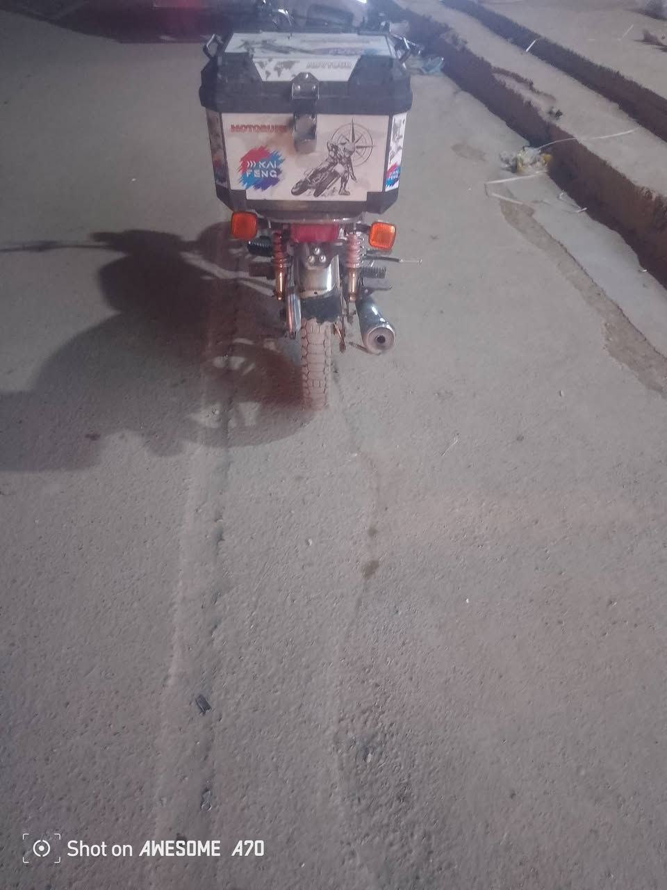 سلام عليكم ورحمة الله وبركاتة
دراجه 5 كير مكينه خير من الله دراجه مامتعوبه مال بيت مديل 24 السعر 500 وبيه مجال للطيبين مكاني بغداد حي النصر مامتواجد عل فيس نتصل وتدلل 
***********
