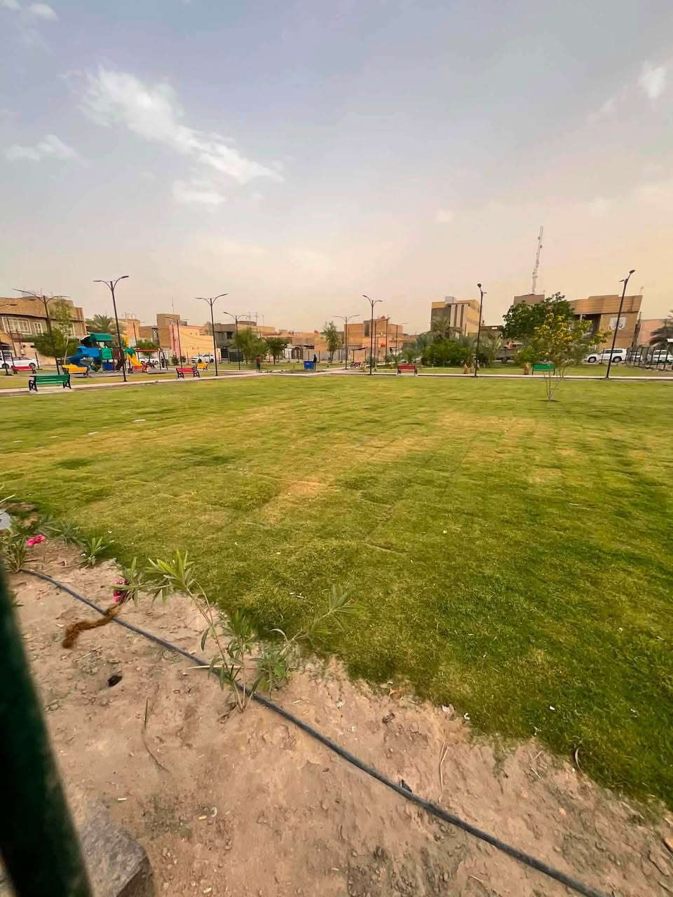 بيت في حي ميسان قرب مركز الشرطة يحتوي على غرفتين وصاله ومطبخ ومدخل  يم السوك السعر 220 وبي مجال للاستفسار اكثر اتصل على الرقم ***********
