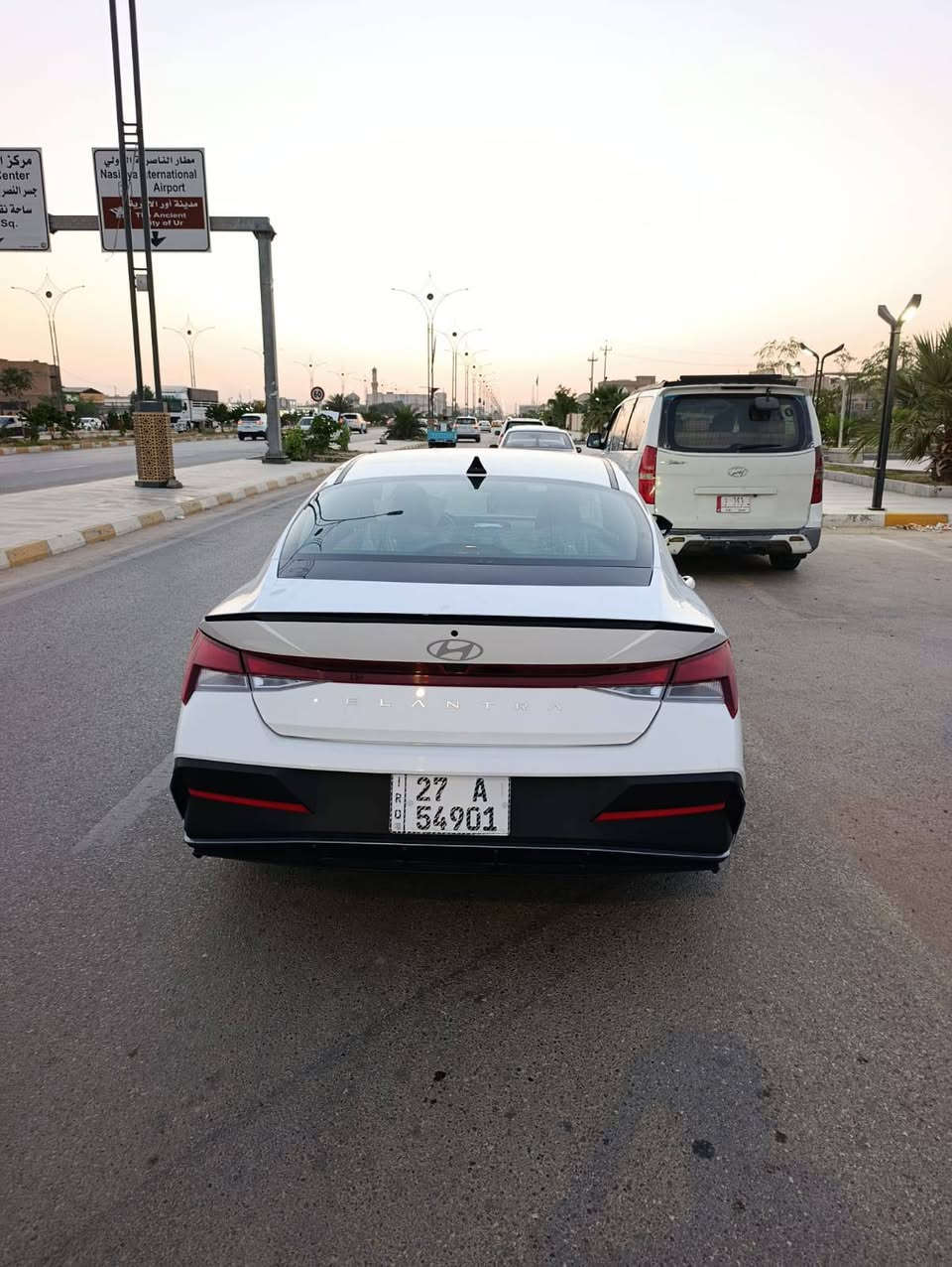 سلام عليكم
النترا موديل 25 ماشيه 6000 قابلة لزياده
سياره بدون تبديل ليبل واحد صبغ نص البنيد 
مرقم بكتاب شهداء وكاله عامه بسم المشتري 
مواصفات السياره بصمه تشغيل رادارات اماميه او خلفيه تحديد مسار تحكم استيرن كامره دواره نقط عمياء 
مكان السياره ناصرية مركز 
***********.   سعرها ب163مجال بصيط جدا
