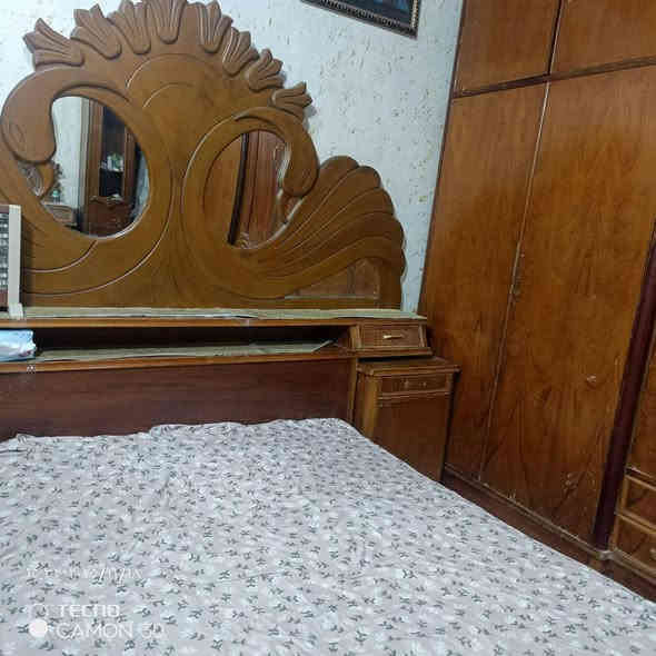 غرفة نوم مستعملة للبيع السعر ( ٣٠٠ ) وبيها مجال
اتصال واتساب  ***********
