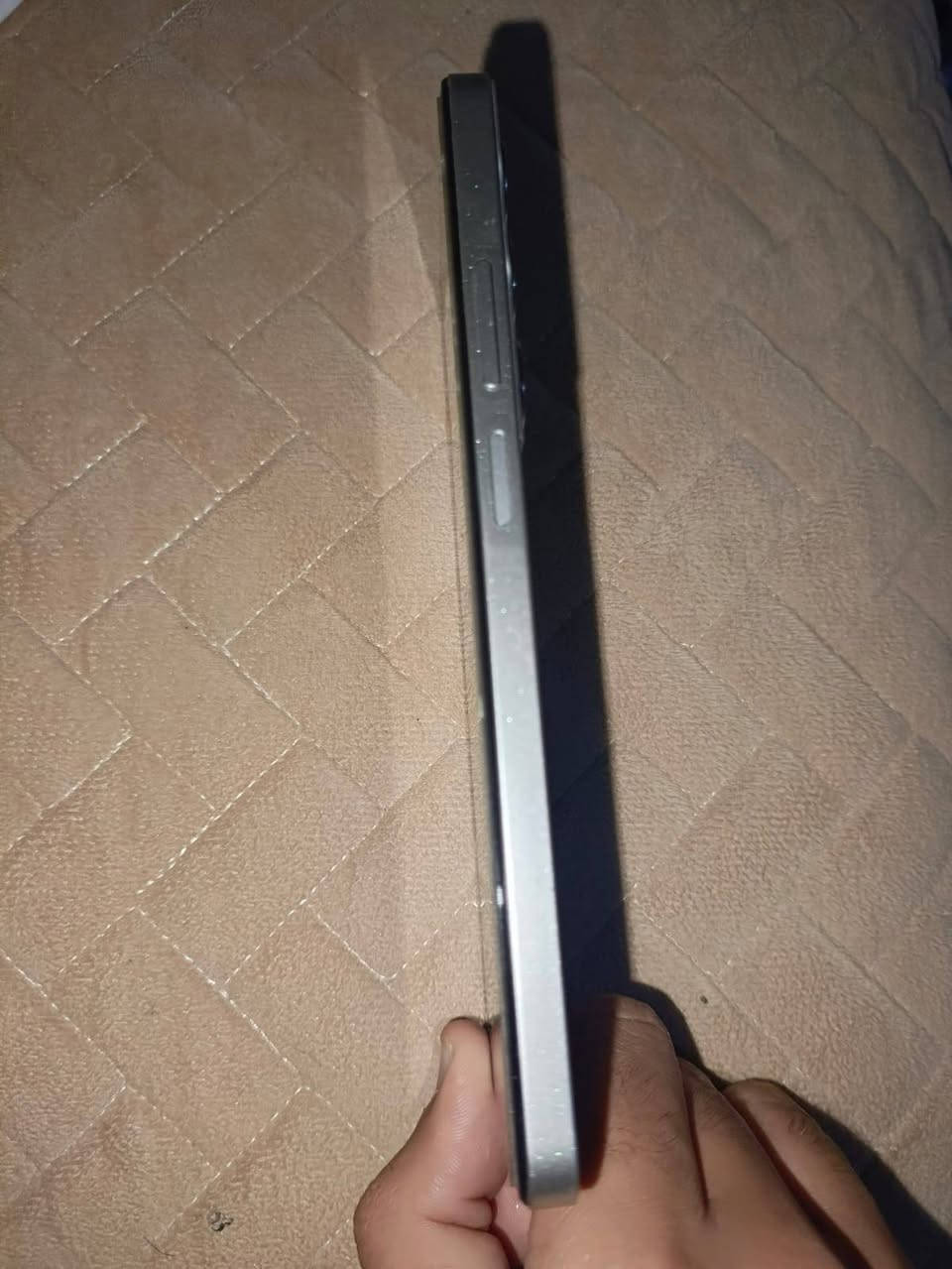 *للبيع: Realme C65 مستعمل نظيف*

*السعر/130،000 الف
عنوان / ديالى / الخالص
*المواصفات:*
- رام: 8GB / ذاكرة: 256GB 
- لون فضي لامع
- كلشي أصلي وما مبدل بيه شي
- بطارية قوية تدوم يوم كامل

*الحالة:*
- الجهاز نظيف 100% من الخلف والحواف
- الشاشة سليمة 100% - الكسر الموجود بالصورة هو بالستيكر الحامي فقط
- بدون أي عيوب باللمس أو الكاميرا أو الصوت

*الملحقات:* جهاز + كفر هدية
التواصل عبر /الخاص وبيك خير وتدلل


**إذا كنت صاحب هذا الإعلان وتريد حذفه لأي سبب، رجاءا أرسل رسالة إلى الدعم الفني**