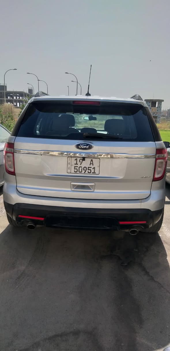 سلام عليكم ورحمة الله وبركاته اكسبلور 2012 بأسمي وارد حادث بس الجاملغ الامامي بدون دواخل السعر 125  بيع او مراوس 
***********
