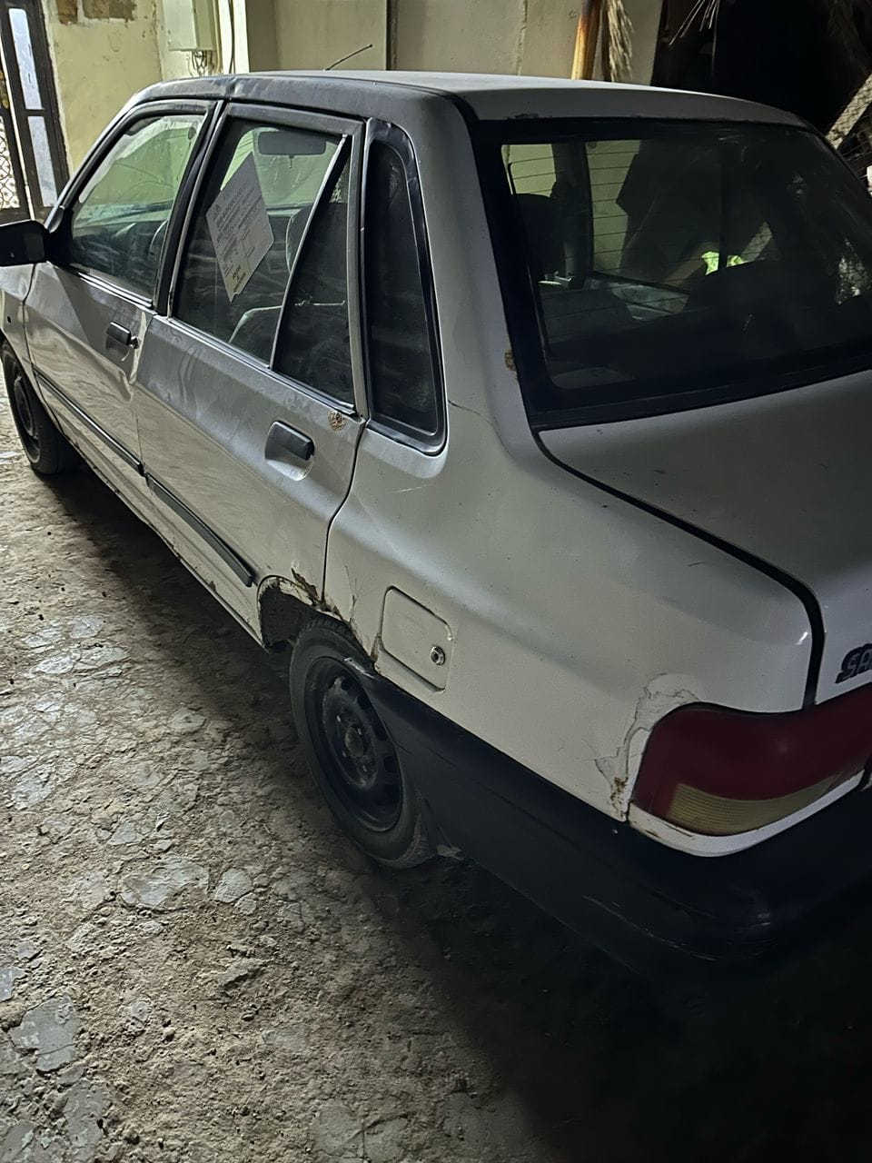 سياره سايبه موديل ٢٠١٠ سنويه ساقطه راعيها ب ديوانية سياره شغاله  عليها غرامه 340 الف. ابيع سويج ومداور فقط.  سعرها 15 ورقه  الشراي يتصل ***********
