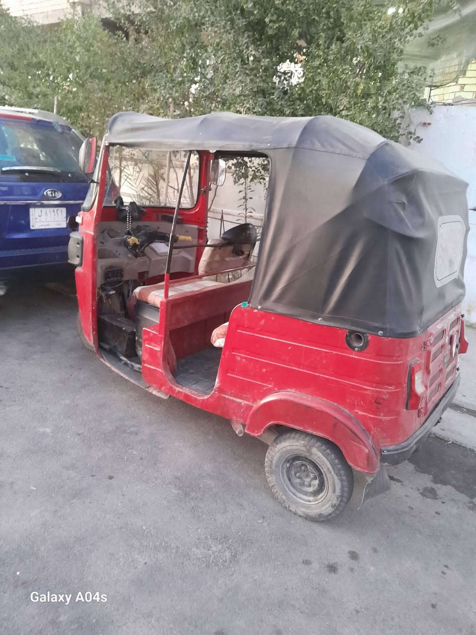 تكتك موديل ١٨ نضيفه كامله السعر ٥ملايين وبيه مجال العنوان بغداد الجديدة ***********
