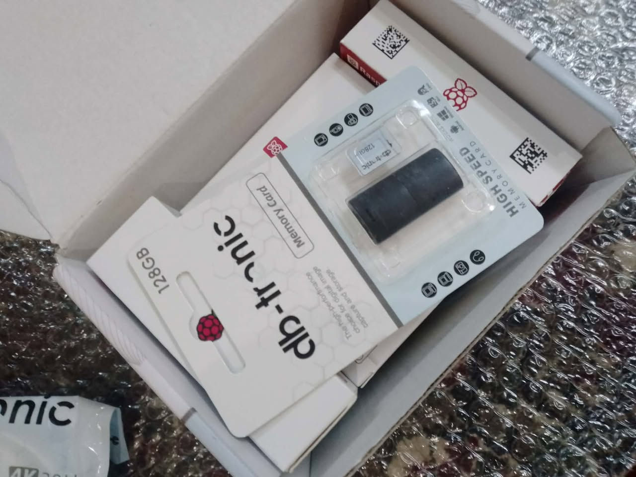 السلام عليكم اخوان عندي هاي القطعه للبيع الي تفيده ينطي سعرها جديده مامستخدمه


**إذا كنت صاحب هذا الإعلان وتريد حذفه لأي سبب، رجاءا أرسل رسالة إلى الدعم الفني**