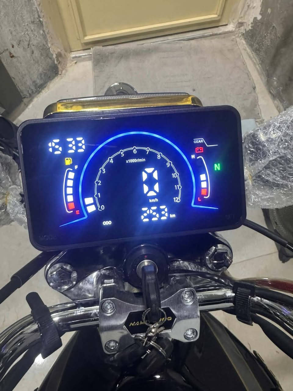 دراجا نامي برو موديل 2025 دراجا صفر كولعيب مابي سلف واحد وطلع السعر مليون الشراي يتصل عل القرم *********** المكان خانقين
