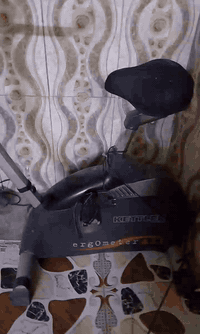 بايسكل رياضي كلة شغال وكلش نضيف كهربائي سعر 100نهايته الشراي يجي خاص لو يتصل على رقم***********
