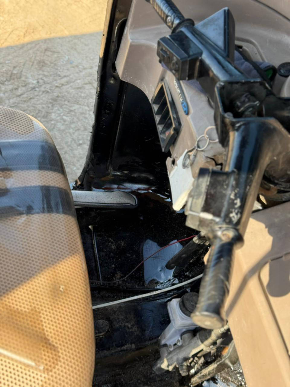 سلام عليكم تكتك 16 داخله بل 17 آوراق نقص ورقه ابيع وقع حال شوفت عينك مال جناي وعلي محرك 20 لا تنقيص ولا تبخير كهربائيات كامله تعمير بلادي وصبغ سعرها 3ملاين و400 وبيه مجال حك جيه مكاني واسط صويره الاستفسار خاص او اتصال ***********
