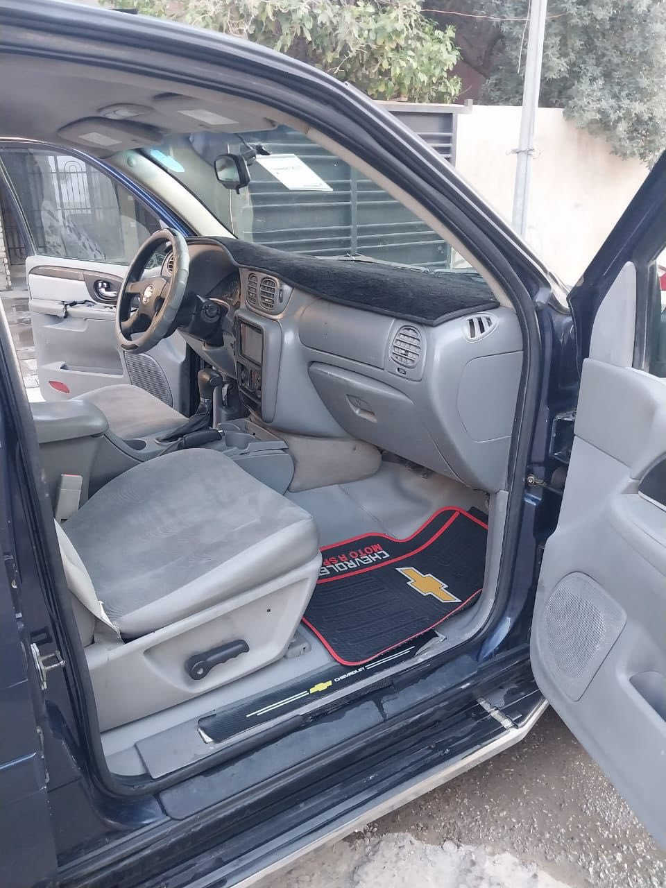 بلايزر موديل 2008 للبيع كير مكينه مكفولات 70 وبيه مجال اتصال ***********
