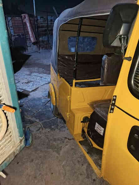 سلام عليكم تكتك البيع 21شهر ال 11 عنوان بغداد حي النصر رقمي ***********
