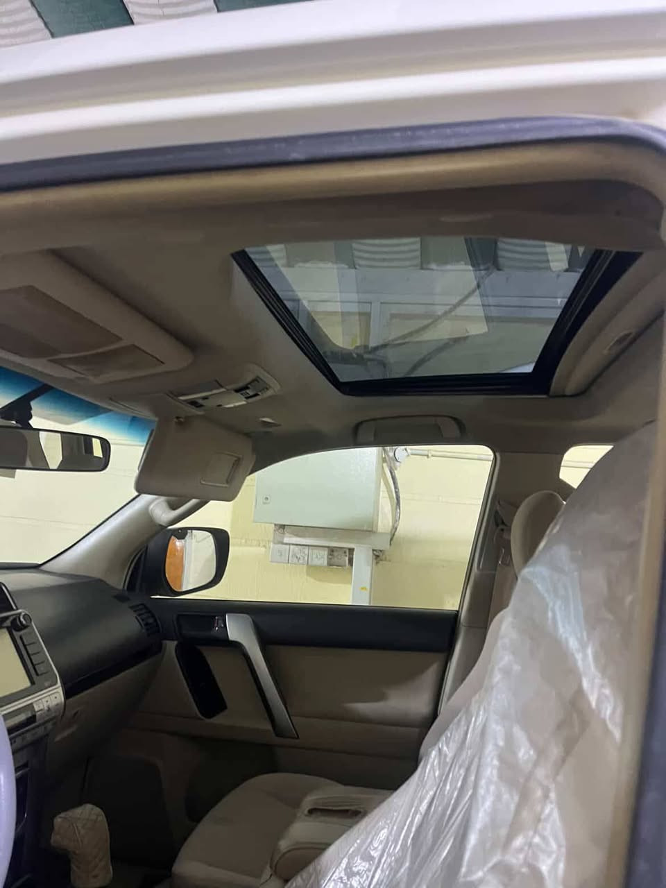 تويوتا برادو SAS 2020 مواصفات Tx_l
وارد خليجي كلين v6 سيارة جديدة جداً 

ماشية:97

دبل تانكي 

تخم تاير شركة 

كفالة عامة عدا كم شخط بلداعمه ورصعه بلباب 

لد زينون 

إشارة ترحيب 

تشغيل عن بعد 

مراية شفط

نظام eco

زراكات امامية 

حساسات 

تحكمات ستيرن 

بانوراما سلايت

7 راكب

3 قطع تبريد 

4×4 

تحكم منحدرات 

شحن الساكي

ثلاجة تبريد 

كشن مخمل 

رقم اربيل 22 الانكليزي \ دولي 

مكان السيارة واسط صويره  

سعر السيارة مناسب جداً:405

للاستفسار 

***********
