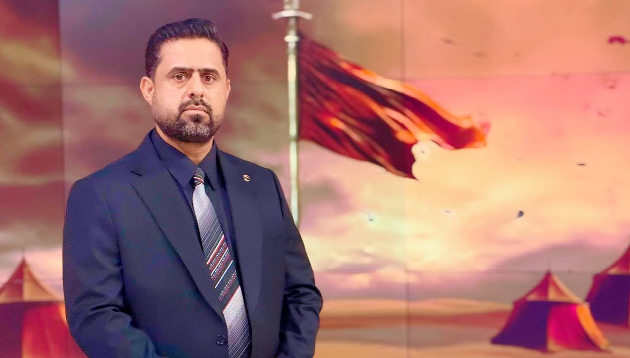 اولى الخطوات نحو اثارة المعرفة الحسينية من خلال برنامج صباحات حسينية، حيث قمنا بتصوير برومو البرنامج، الذي سيُبث يومياً ابتداءً من اليوم الأول من شهر محرم الحرام عبر شاشة قناة العراقية العامة

وبرفقة الزملاء الأعزاء وإخوتي الغوالي:
الأستاذ مؤيد جاسم
والدكتور جاسم الحسن

وقد وثّق هذه اللقطات بعدسته المبدعة المصور محمد عمار
نسأل الله أن يوفقنا لتقديم عمل يليق بعظمة هذه المناسبة العظيمة، وأن نكون عند حسن ظن المشاهدين الكرام.
محرم الحرام… موسم الوعي والوفاء والتجديد الحسيني.
#محرم_تجديد_الولاء
#موسم_الوعي_بالحسين
#صباحات_حسينية
#قناة_العراقية_العامة
#شبكة_الاعلام_العراقي


**إذا كنت صاحب هذا الإعلان وتريد حذفه لأي سبب، رجاءا أرسل رسالة إلى الدعم الفني**