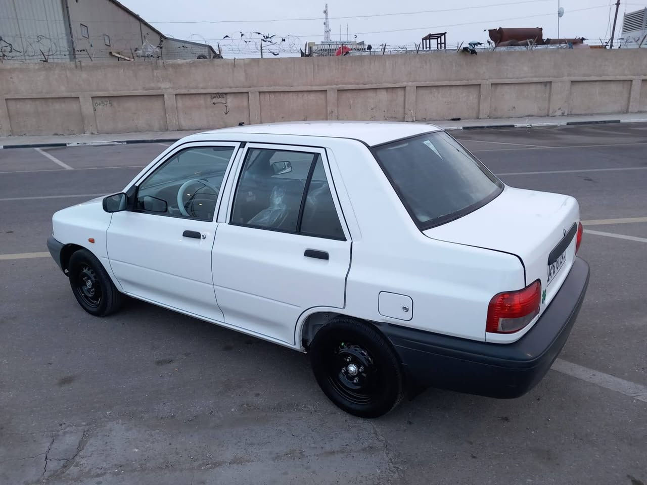 السلام عليكم سايبه موديل ٢٤ كفاله عامه جديده كلش تحويل مباشر مكان السياره بصره انه مكلف بالنشر الله شاهد سعر ٦٩ وبيهه مجال بسيط ***********
