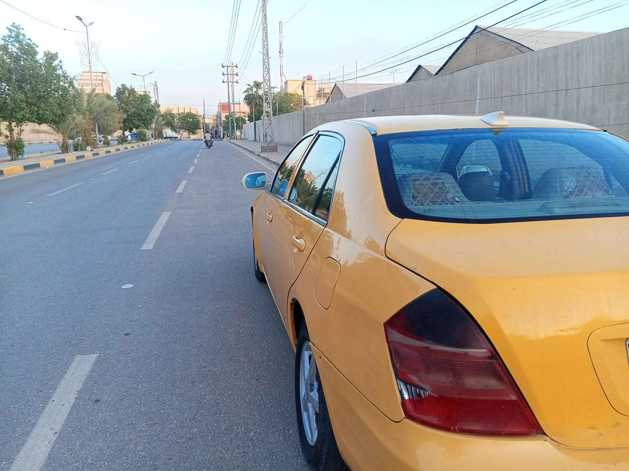 سلام عليكم 
بي واي دي f6 مديل 2011 رقم بابل مصفره هيه وغرامات هزه جديدة سنويتهه ل 2031 مكينه حداديه ضفيره باتري جدد عينه وصينية جدد مكان السيارة كربلاء سيارة بسمي السعر 38 مامتوجد عل فيس هاذه رقمي ***********

