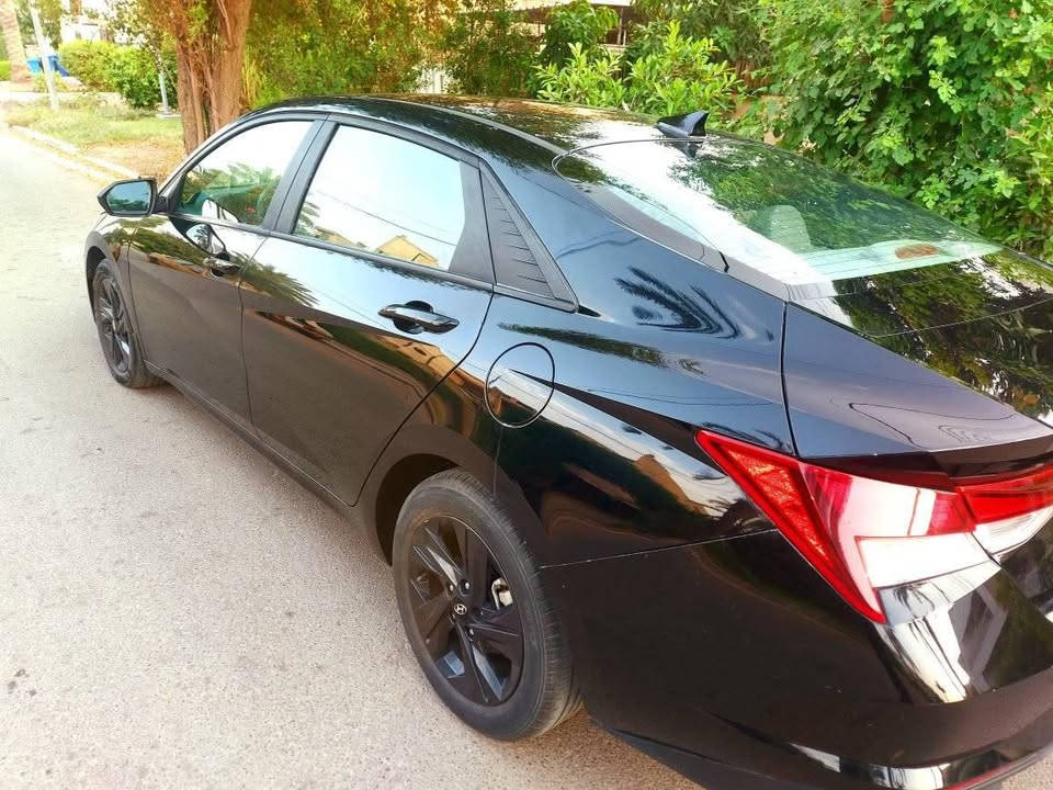 🚘 النترا 2023 للبيع 🚘

✨ المواصفات:

دخول جديد، رقم بغداد  (بإسمي وتحويل مباشر ).

محرك 2000 DOHC بانزين – اقتصادي .

العداد: 20 ألف فقط.

🔧 الحالة:

حادث السيارة خلفي بسيط جداً ✅

تم التصليح بالسحب على البارد بدون أي ضرر جسيم ✅

البدي الخارجي أصلي بدون صبغ، فقط تكحيل بسيط ✅

السيارة نظيفة جداً غير مستخدمة ومعتنى بيها 🌟

📍 الموقع: بغداد

📞 للاستفسار والتفاصيل: ***********
