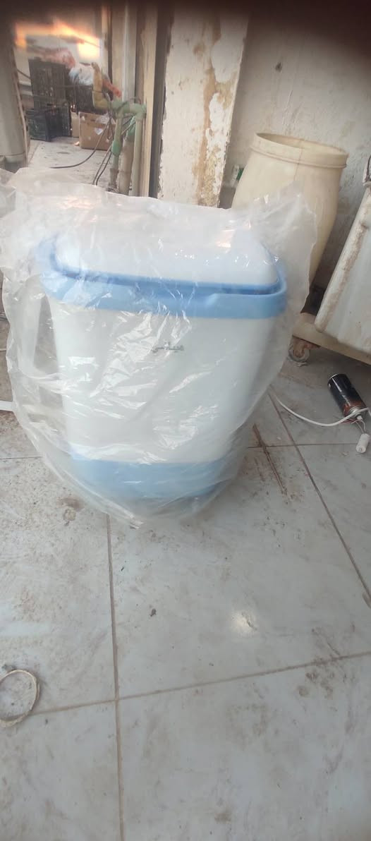 غساله ملابس اطفال جديده ماركة هيتاشي  مامشتغله السعر 60 متوفر في ورشة خالد الفني شارع النفط حي الجوادين قرب مجمع الجوادين ***********
