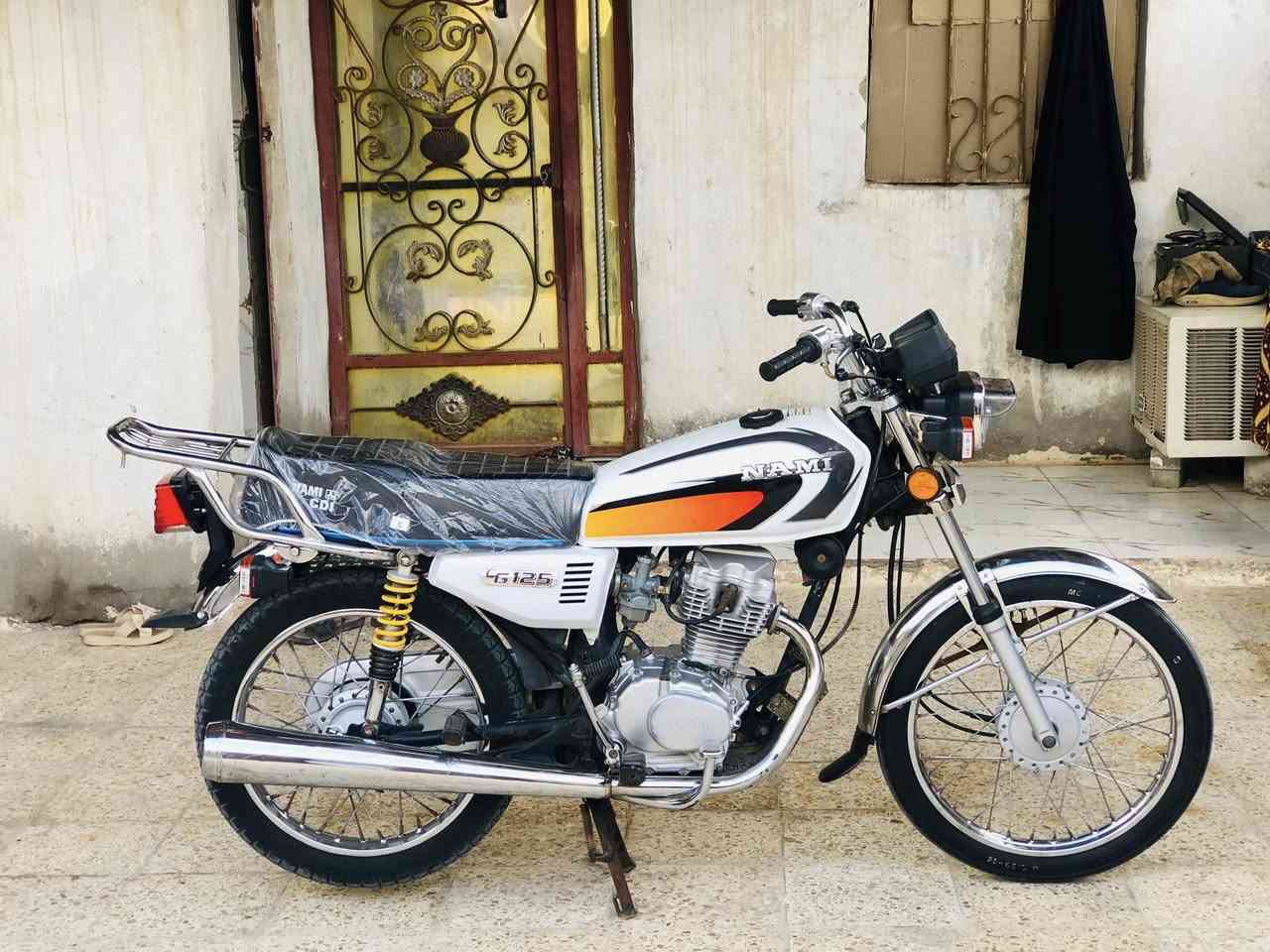 السلام عليكم دراجه نامه شلامچه اصل الدراجه خير من الله ما بيها اي نقص ومكينه ما مفتوحه وناعمه شرط التشغيل الدراجه كلك السعر خاص 
الرقم***********
