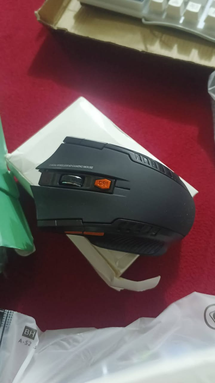 للبيع مجموعة أجهزة جديدة وتشغيلها ممتاز، وتشمل: 🎮
كيبورد ميكانيكي وماوس Gaming السعر 20

📱 زوم تلفون (موبايل) السعر 15

🎤 مايك تصوير احترافي السعر 25

🕹 جويستك PC4 السعر 15

🖱 ماوس كيمنك السعر 20

🎧 سماعة بلوتوث رأسية السعر 15

🔹 الأجهزة نظيفة وجديدة 

🔹 مناسبة للألعاب، التصوير، والبث

📞 للتواصل: *********** واتس اب
