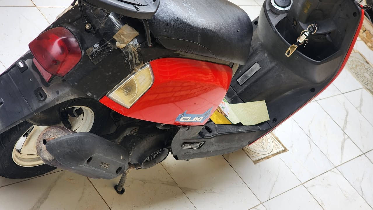 ماكس بوليسي نضيفه للبيع سعره 600الف وبيه مجال مكاني واسط حي الحكيم رقم تليفوني ***********
