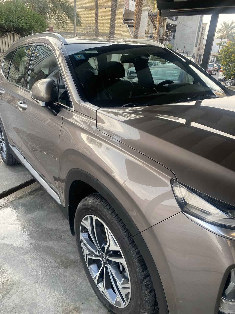 السلام عليكم
سنتافيه موديل 2019  خليجي للبيع رقم بغدادانكليزي سنوية باسمي تحويل ثاني يوم

فول مواصفات من عدا البانورامه

6 سلندر 

كير 8 نمر

محرك3500

بصمه تشغيل

بصمتين تشغيل

كشنات جلد قرميدي

الكشنات الاماميه كهرباء

بردات خلفيه

فول تحكم ستيرن

مثبت سرعة

شاشه جبيره

تبريد منفصل

تبريد 3 قطع 

7 راكب 

حساس امامي خلفي

كاميرات محيطيه

كاميرا دواره

لد نهاري امامي

لد خلفي

جنطه كهرباء

لايت زنون عالي وناصي

اشاره ترحيب

اشاير بالمري

مري شفط

4 انضمه قياده

شفتات ستيرن
شحن واير ليس
سقف كنتارة
داش كام

حدادية صدر جديد وتخم تاير جاهزه من كلشي ماشية 68 الف قابلة للزيادة

وبعد بيها مواصفات 

السياره بيها بارد فقط  وسبير ما نازل مكاني بغداد وشحن لاسلكي ورقم الهاتف وسعر

***********

23000 $
