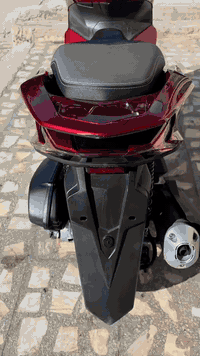 ‏مكينة 160لون مميز  ماروني  

‏ماشية  7تالاف و وبل يابان ماشية بس 4تالاف يعني زيرو 

‏الدراجة بيهة بصمات العدد 2 

‏مواصفات

‏ ABS مانع انزلاق ✅

‏حساس ازدحام ✅

‏حساس استان ✅

‏الدراجة ورقة المزاد مالتهة وصور اليابان وتقريرهة  مالتهة موجود   

‏الدراجة مكفولة كفالة عامة 

‏مكاني بغداد     ‪ ‪(‪***********‬)
