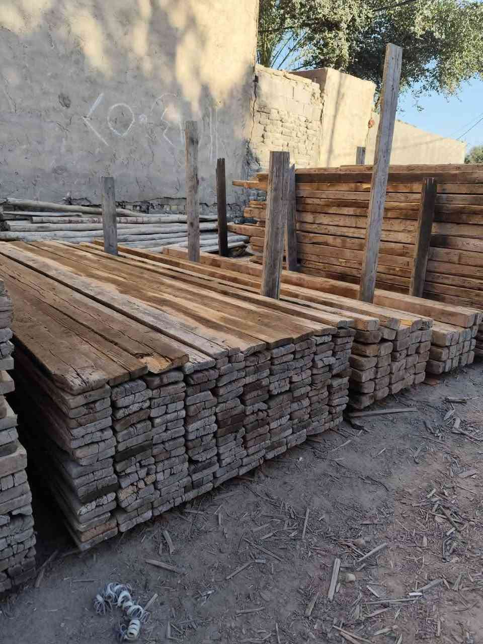 قالب خشب للبيع روسي تارس العدد 12 مكعب
السعر  4 ملاين وربع وبي مجال للطيبين التفاصيل 👇الاتصال ***********
***********

لوح طول 4 متر عدد 4 مكعبات 
لوح طول 3متر عدد 1 مكعب 
لوح طول 2 متر عدد 1 وربع مكعب
لوح طول 1 متر عدد 1مكعب اله ربع
سير طول 3 متر عدد 1 مكعب 
سير طول 2 و5. 1متر عدد 1وربع مكعب 
سير طوال مختلفه متر وجوه عدد 2.5 مكعب
