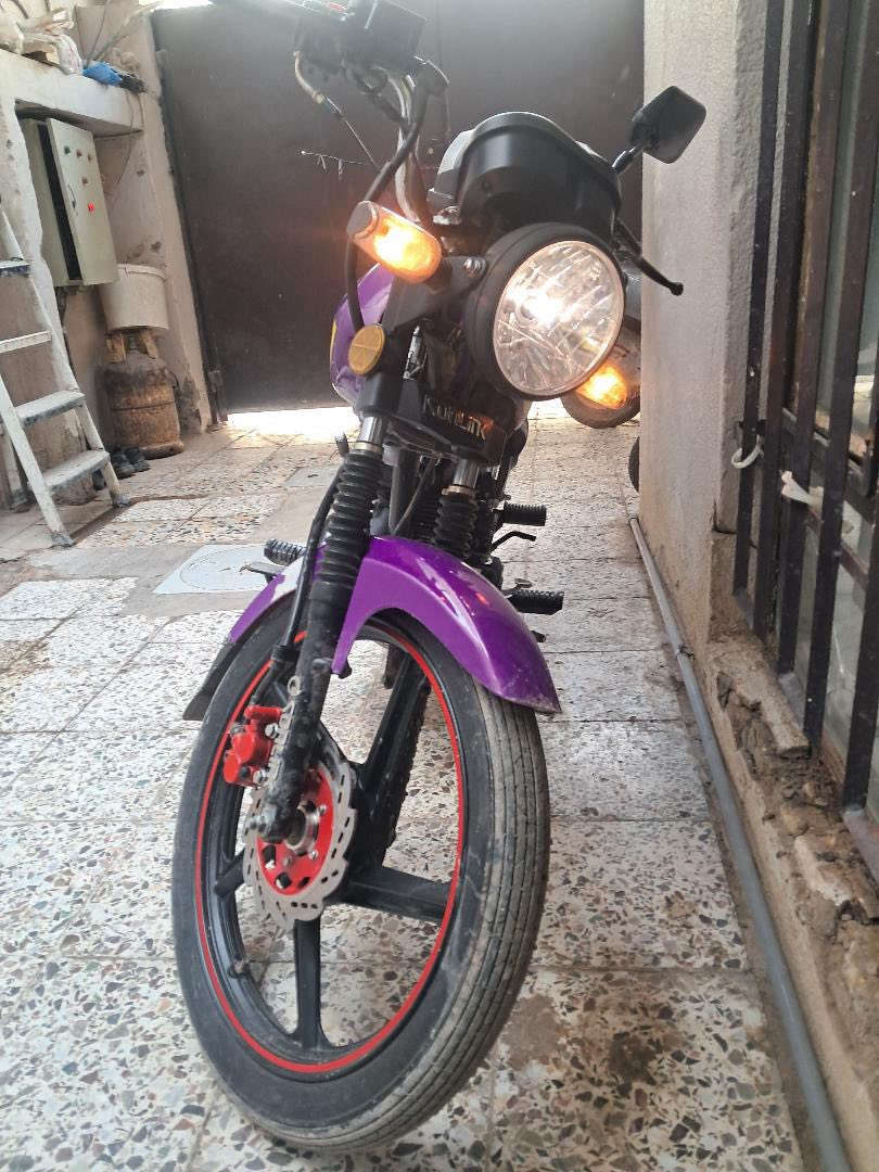 سلام عليكم دراجه سونك للبيع موديل ٢٠٢٥ الدراجه حيل نضيفه ما ماشيه استعمال شخصي لا مشتغل بيها دلفري ولا شي من البيت جيب بيها مسواك وصمون  ماشيه ٣٠٠٠ وقابل للزياده امانه الله الدراجه مكفوله كفاله عامه مكانها بغداد الكريعات السعر ٩٠٠ وبيها مجال الرقم *********** 
***********
