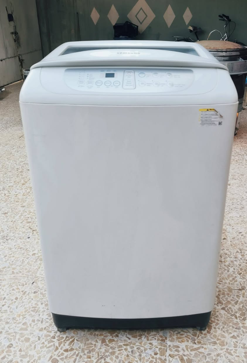 غسالة للبيع نوعها سامسونج وزنها 12كيلو غسالة نظيفة وشغالة بس مبدل بيها كير بوكس اذا شراي اتصل على هاذا الرقم 
***********اسيا 
واذا تريد ادخل خاص 
السعر:300الف وبيها مجال للشراي
