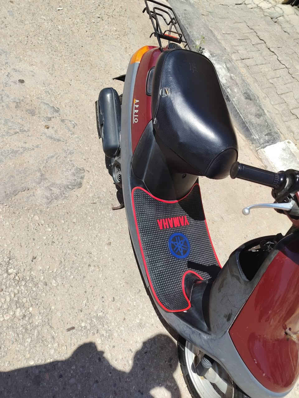 بطة موديل 2000 محرك مامفتوح دراجة نظيفة وشغالة من كلشي سلف وهندر وكهربائيات كاملة لايت هورن اشاير وكيج بانزين شغال وبس عداد سرعة ميشتغل
العنوان... كربلاء شهداء الموظفين
السعر 450 بيها مجال بسيط 
رقم الهاتف ***********

