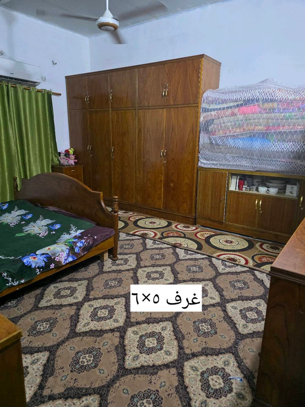 بيت زراعي بلأنوار منطقت الميتين ركن على جهت السده الحولي الجديد النزله الثانيه مال السيد أبو الحسن شارع المختار ركن البيت مساحته ٣٠٠ متر بناء بلوك وسقف سنتويج السعر ١٦ وبيه مجال .    ***********   للمراسله او الأتصال متوفر جميع الخدات .