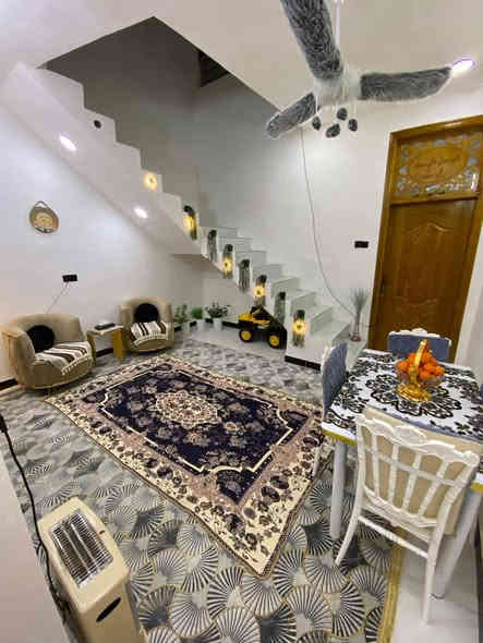 يالله السلام عليكم 
السعر 78
للبيع دار 
المساحة 100 متر 20*5
بناء حديث 
يحتوى على غرفة نوم ومطبخ وكلدور وصالة بناء حديث كامل 
طابو زراعي سند 25 خدمات كامله من كلشي مجاري ماء كهرباء عدا التبليط 
العنوان - شارع 80 خلف نون مول 
للاستفسار ***********
