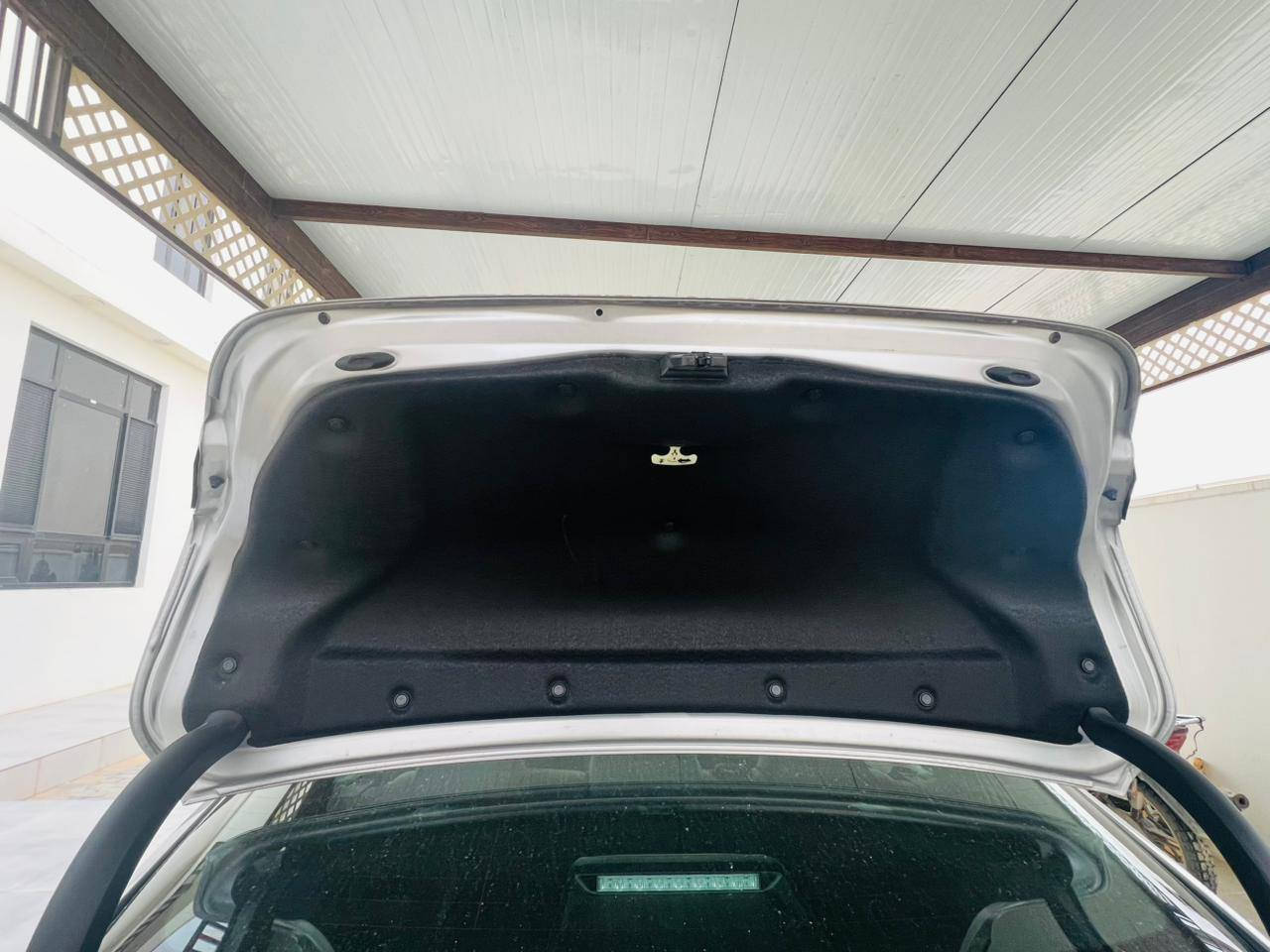 كامري وارد أمريكي 2024.. SE... لون سلفر... رادار.. تحديد مسار.. مانع اصطدام... شفتات ستيرن... سبورت..
رقم انبار انكليزي.. حرة تحويل ثاني يوم... ماشية 29000 ميل... موجودة  بالرمادي... 
ضررها بنيد وجاملغ...
السعر 190 ورقة
***********
