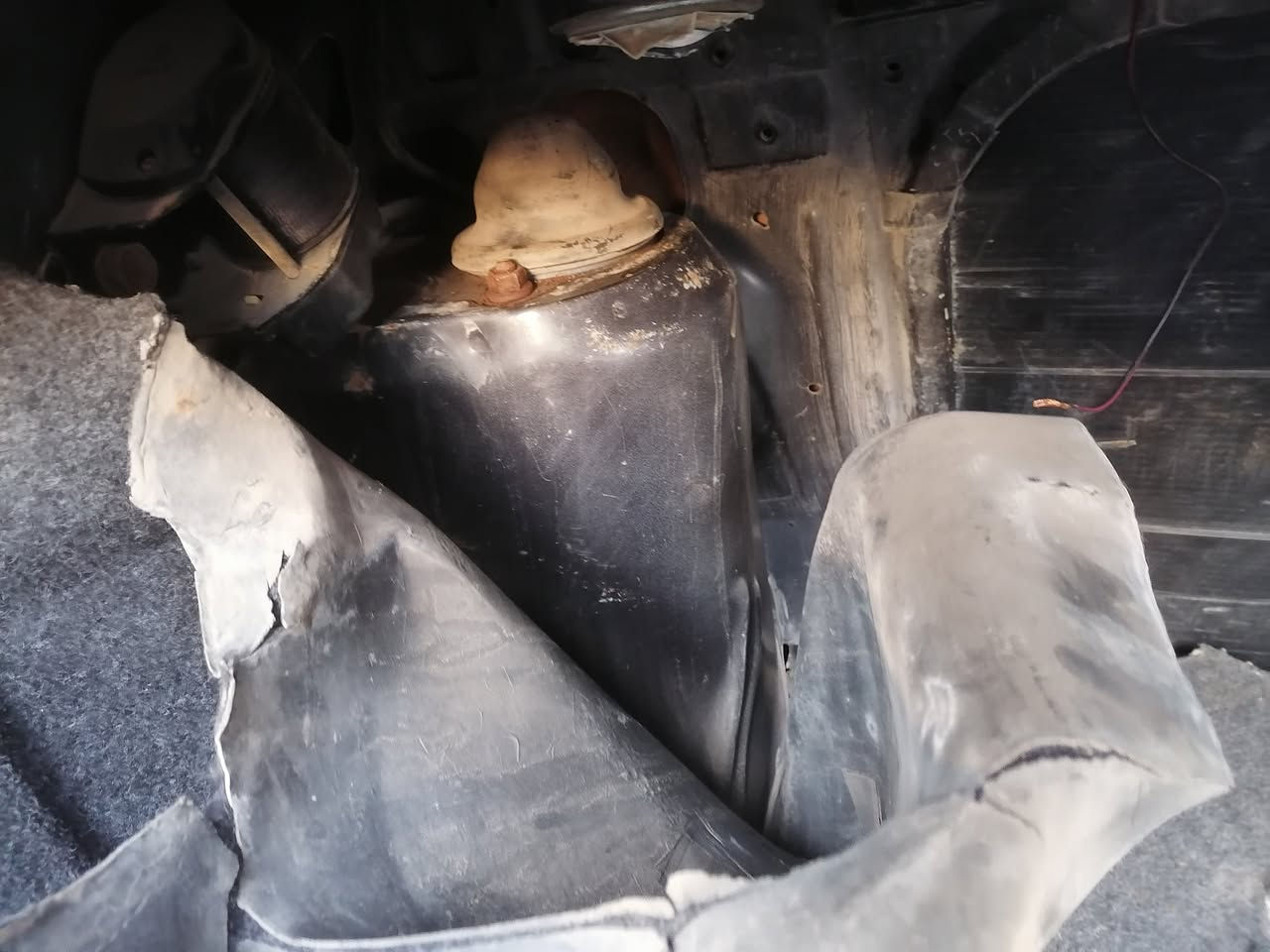 السلام عليكم لنترة موديل 93 سعر 26 بيه مجال بعقوبة التحرير ***********
