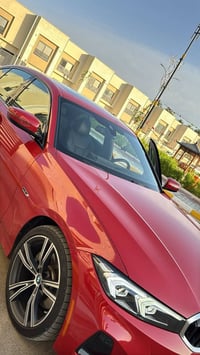 BMW 2023 330e بانزين - هايبرد - كهرباء   كلين تايتل : لاصبغ لابارد لات...