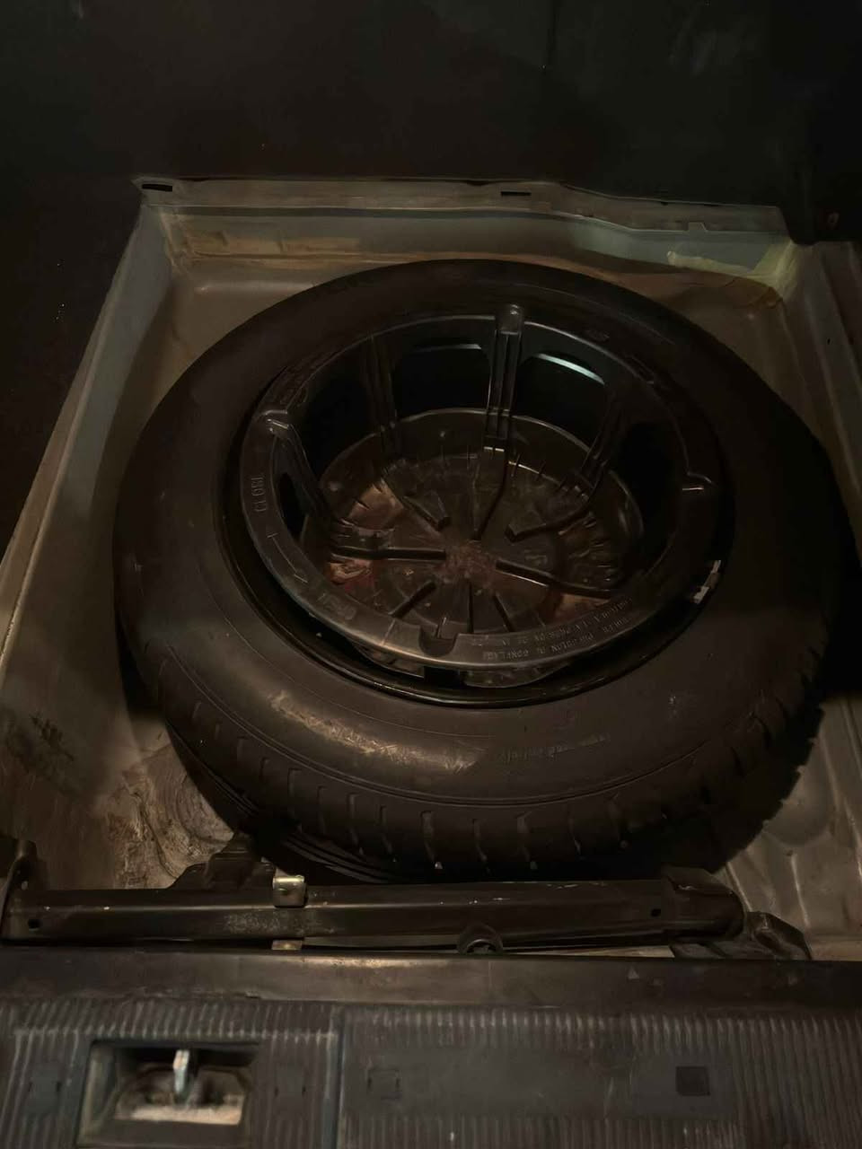 مرسيدس بنز…الأفضل ولا شيء سواه ✨❤️
نقدم لكم ايقونة الفخامة W210 
Mercedes-Benz E 320
انتاج 2001
محرك 320 بانزين بقوة 270 حصان  ✅
بدون حادث فقط صبغ جمالي في الخارج صفحتين✅
السياره جديدة بمعنى الكلمة
سيرفس كامل من منضومة بانزين ومنضومة تبريد وتخم تايرات مع الويل كب جديد
للتواصل والاستفسار للجادين فقط 
***********
ولمعرفة السعر  كتابة تم بالتعليقات بغداد, العراق
